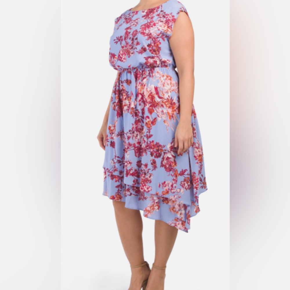 Soma XL floral bias cut flowy dress size XL
Blue pink
